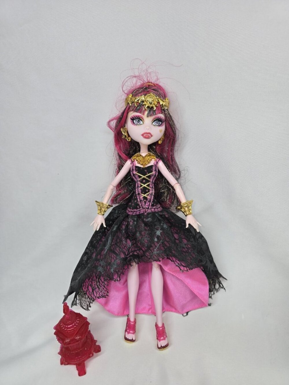 Monster High Draculaura 13 Wishes Haunt The Casbah Doll- Read Information